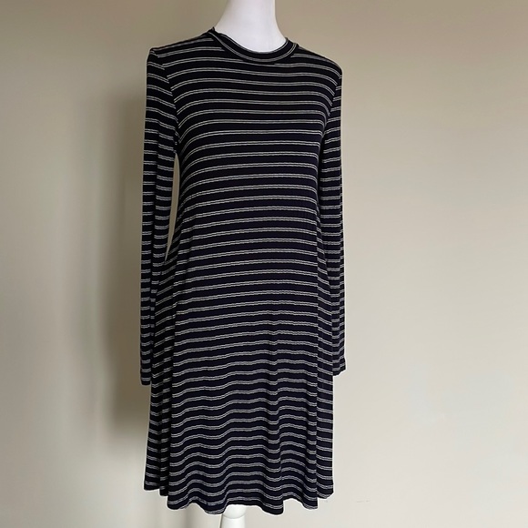 AEO cutout back lace up back striped dress - medium - Picture 1 of 9